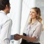 Takimin e parë e keni sot? Mos i bëni këto gabime!