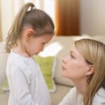 Si ta bëni fëmijën tuaj të ndjehet i sigurt dhe jo problematik, këshilla nga Lira Gjika