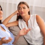 Studimi: Të kesh një motër rrit vetëbesimin dhe ndihmon shëndetin mendor